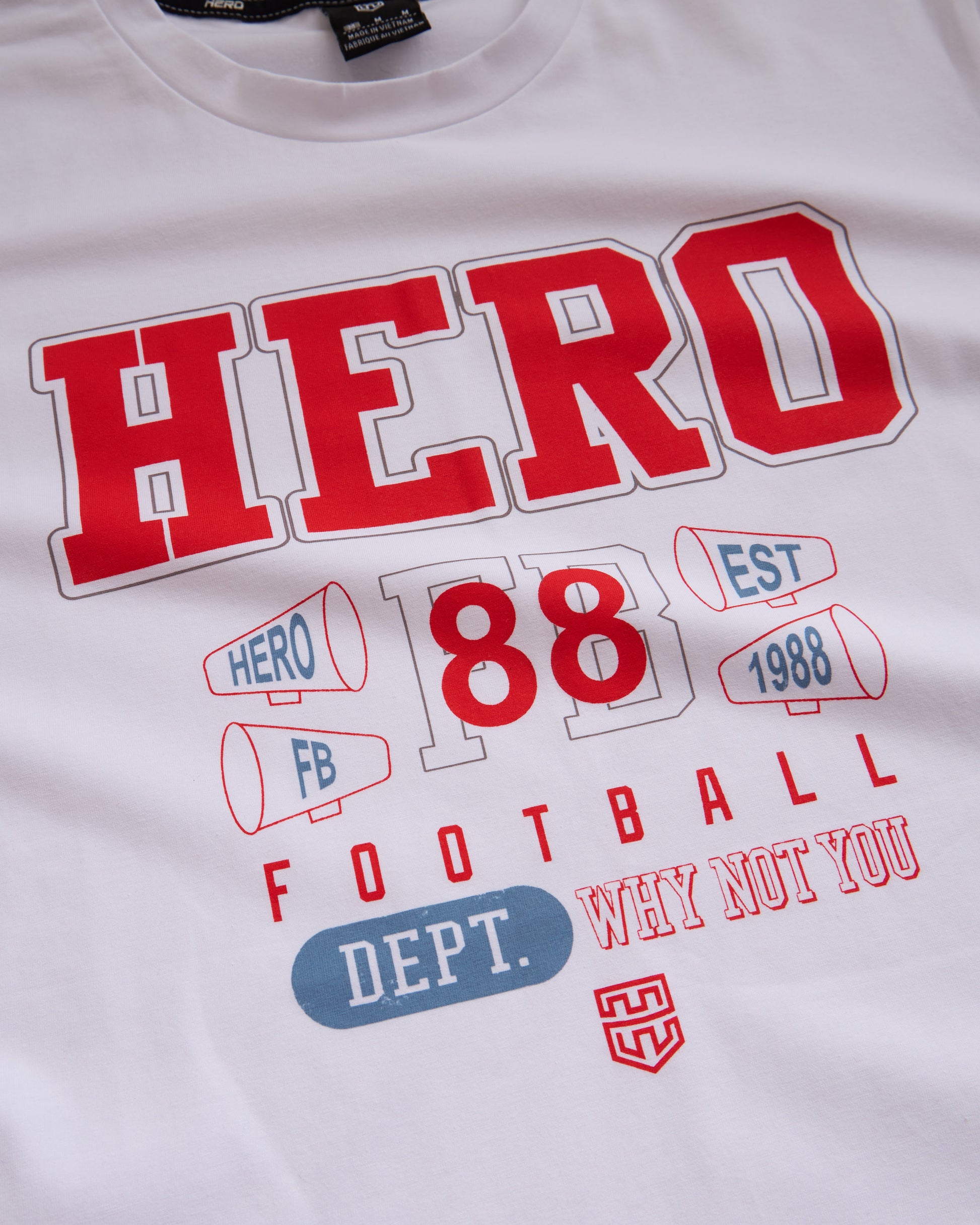 HERO FOOTBALL FAN MENS TEE